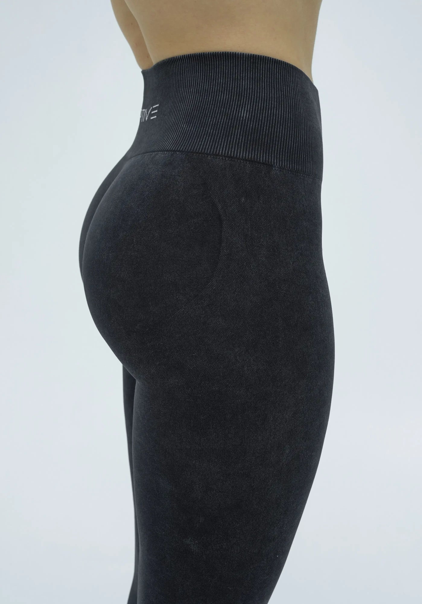 INITIUM 2.0 Scrunch Leggings - Stone Black