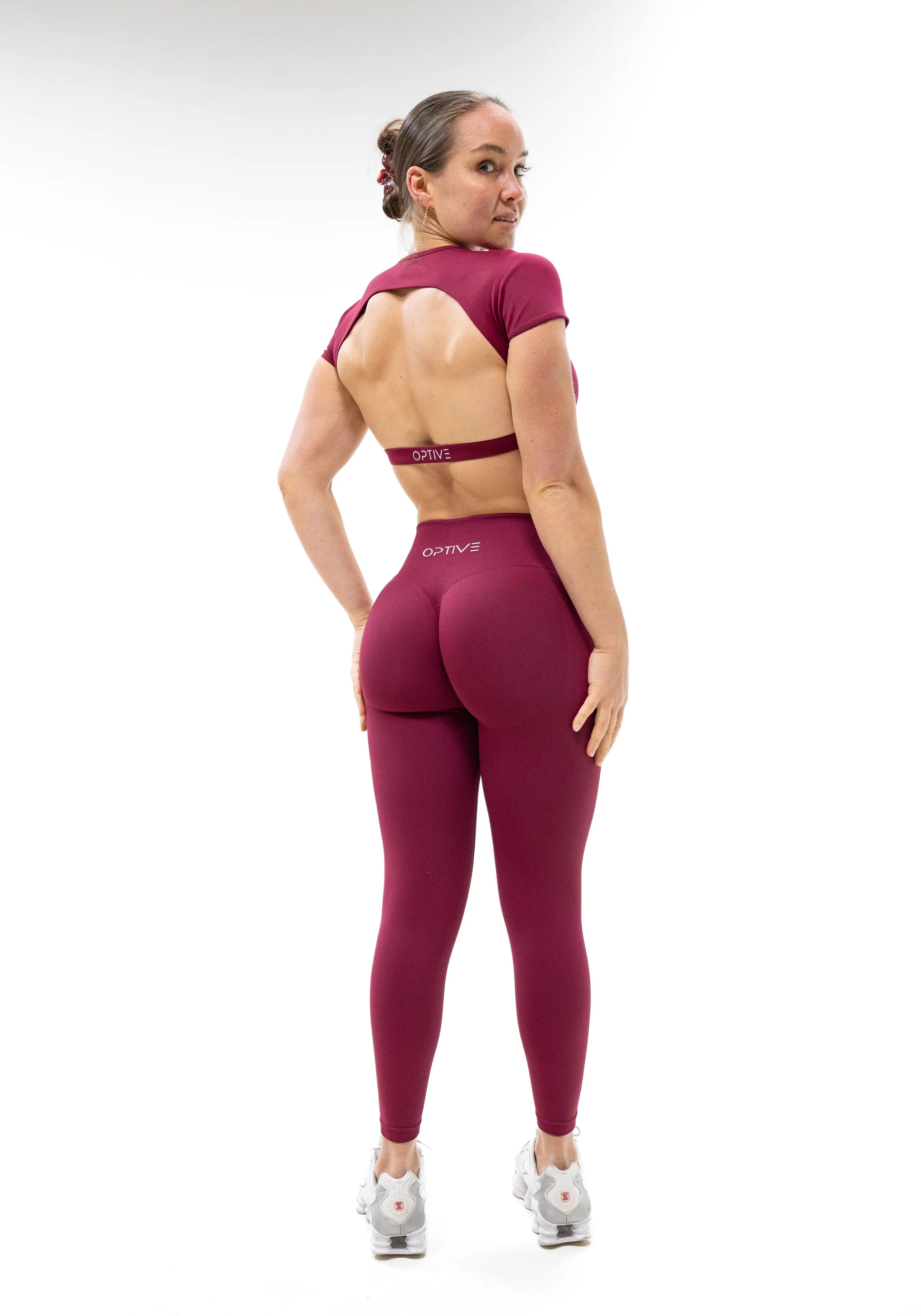 DAVOMI Open Back T-Shirt - Bordeaux Red (Limited Edition)