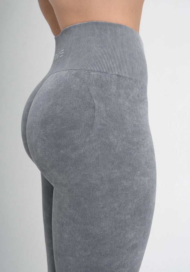 INITIUM 2.0 Scrunch Leggings - Stone Grey