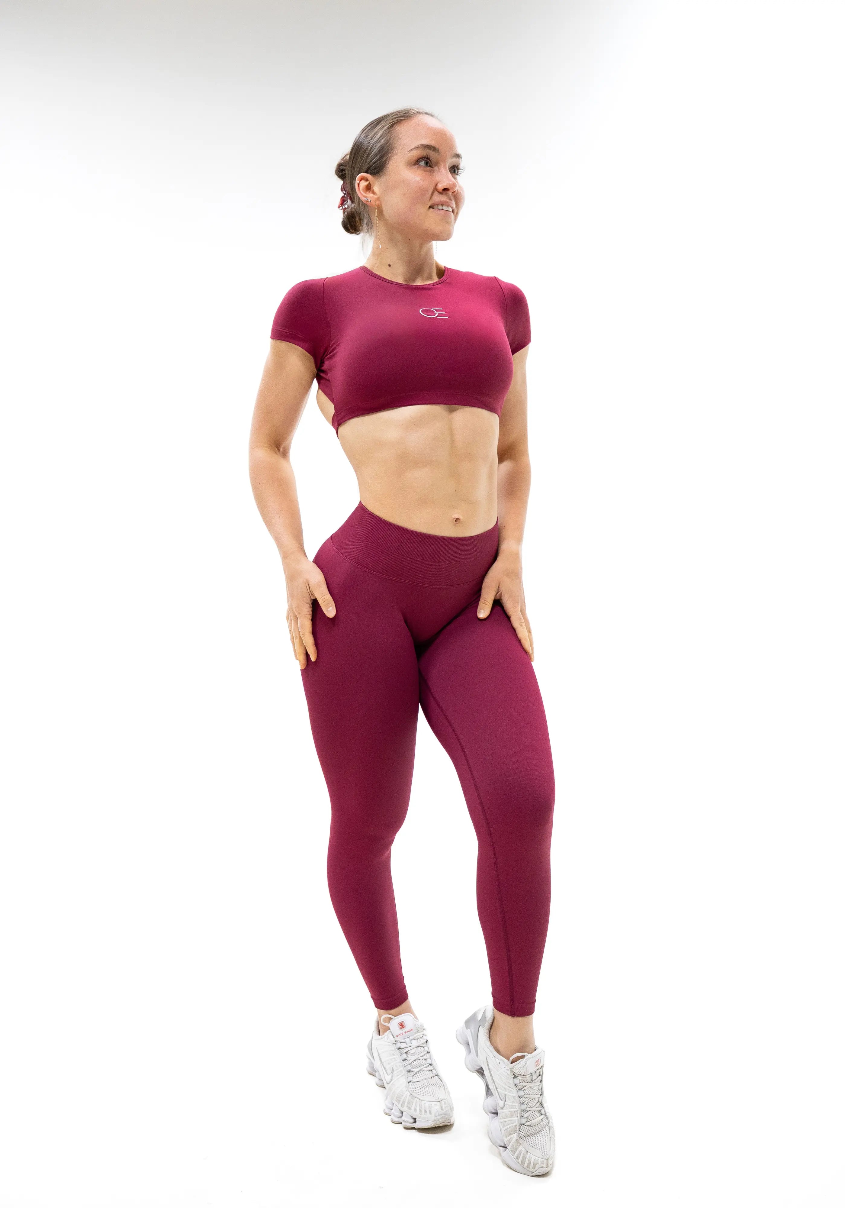 DAVOMI Open Back T-Shirt - Bordeaux Red (Limited Edition)